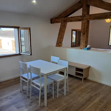 Maison Des Capucins - De Pomerol Bed and Breakfast