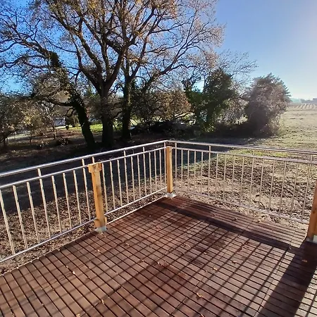 Maison Des Capucins فندق مبيت وإفطار Lalande-de-Pomerol